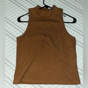 Sleeveless sweater turtleneck